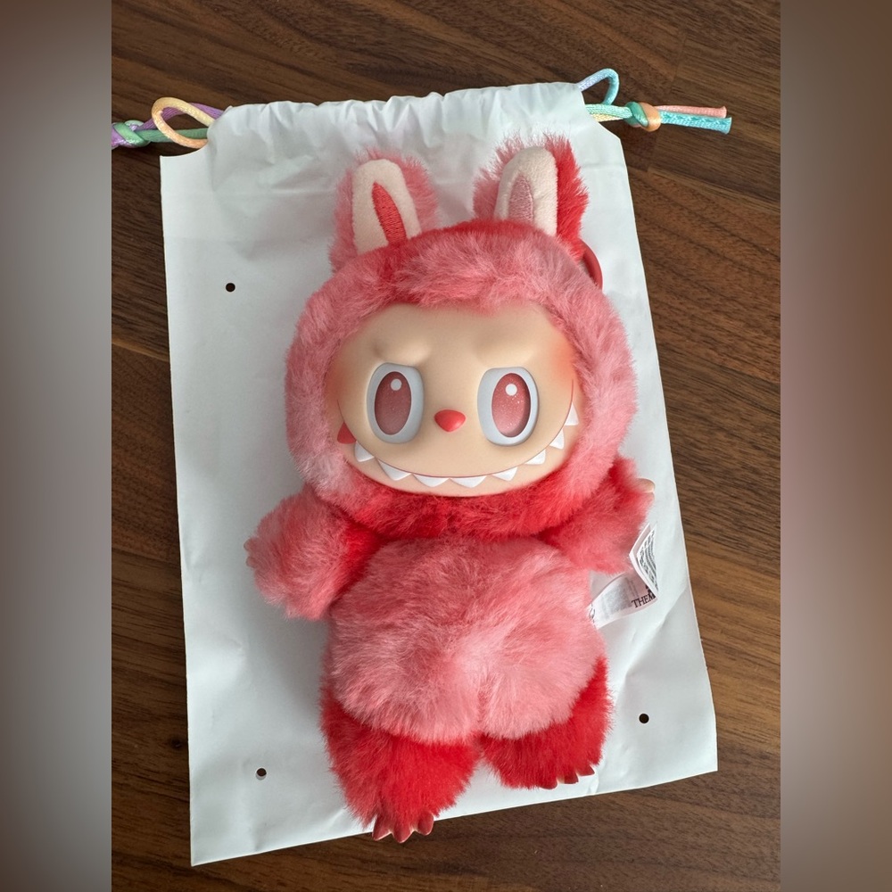 POP MART Labubu Big Into Energy Vinyl Plush Pendant Love - Picture 2 of 9